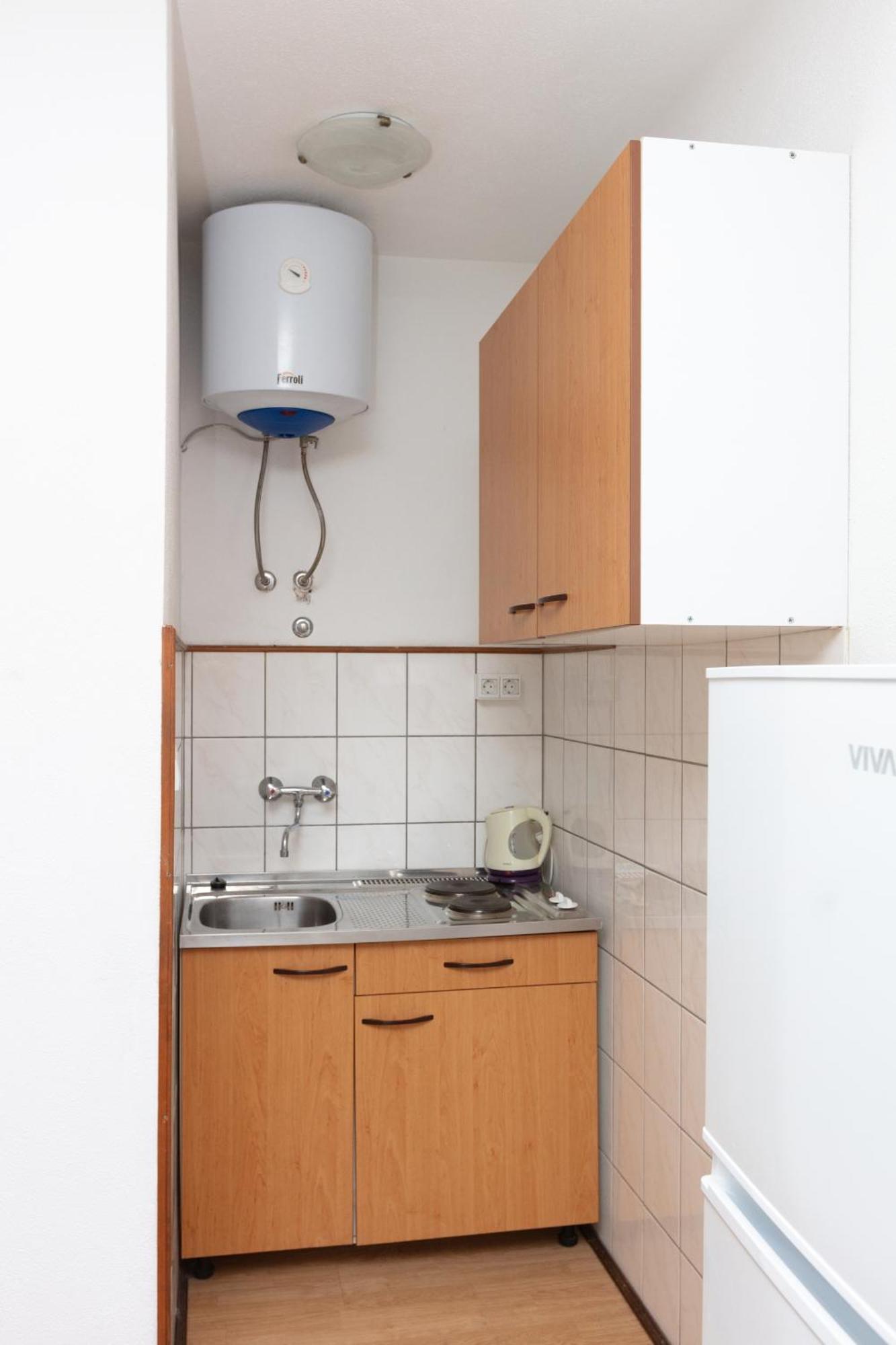 Apartment With A Parking Space Pirovac, Sibenik - 13263 Pirovac